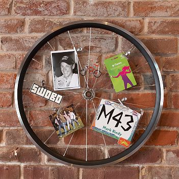 frames and decor at New Thrift Store